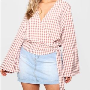 Checkered Split Sleeve Wrap Top from Boohoo